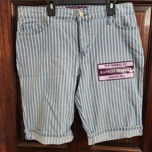 Gloria Vanderbilt short Katniss Skimmer